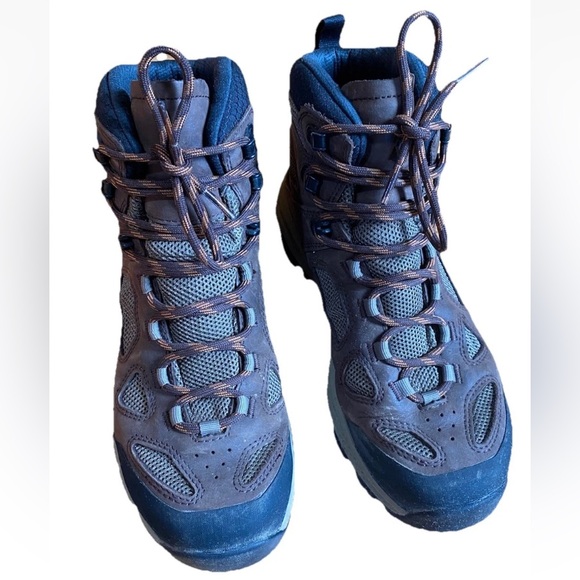 VASQUE Mens 7742 BREeze Waterproof Hiking Boots Sz Mens 8.5M - Picture 3 of 15
